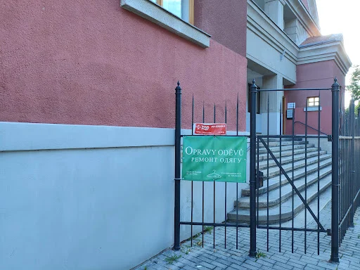 Opravy oděvů